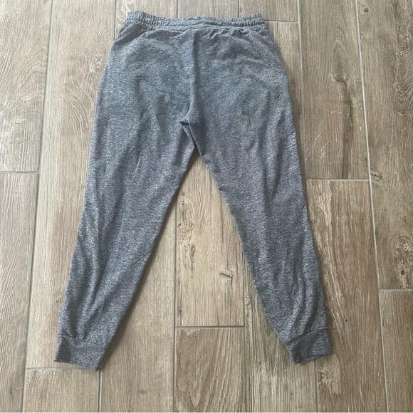 Vuori Gray Women's Joggers size XS - Picture 2 of 6